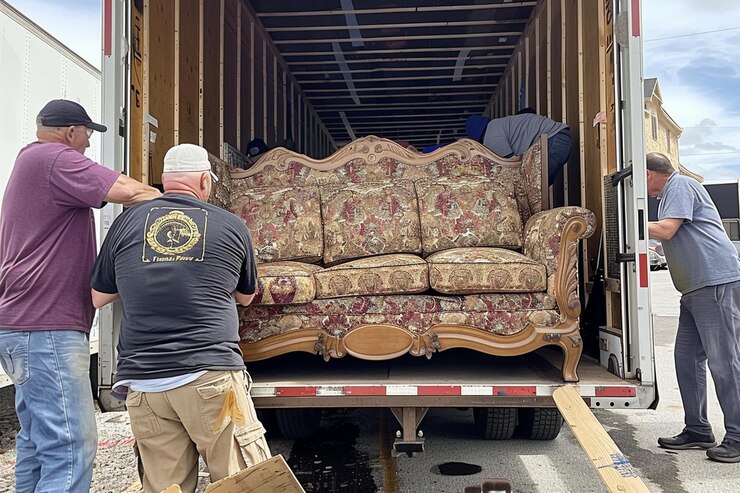 هل تعلم أن شراء الأثاث المستعمل يمكن أن يوفر لك 50% من التكاليف؟